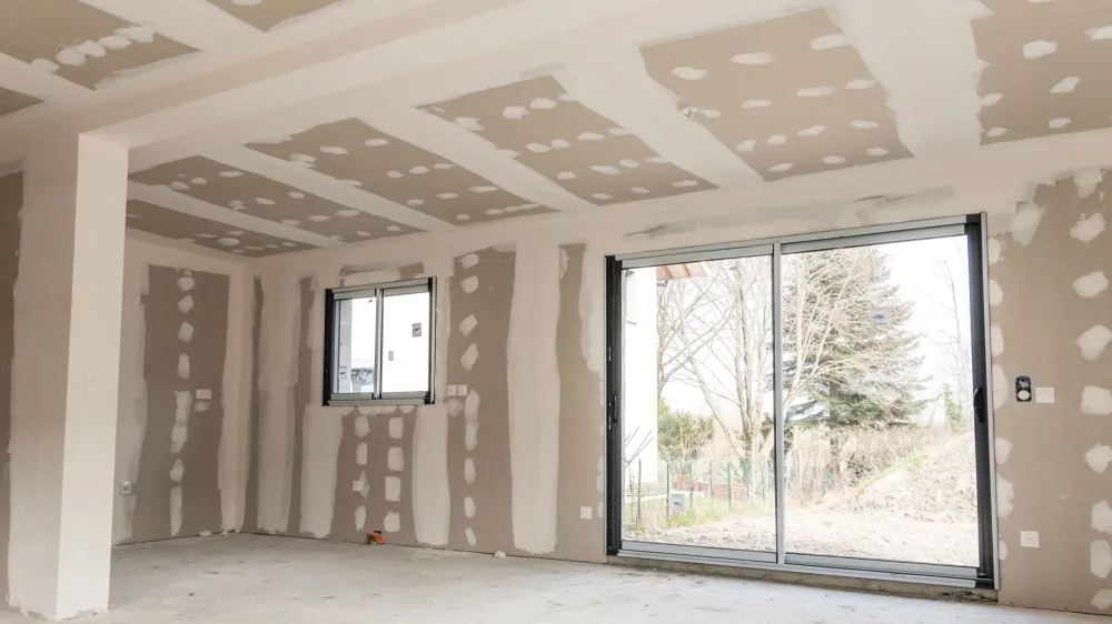 Plaquiste à Pointel